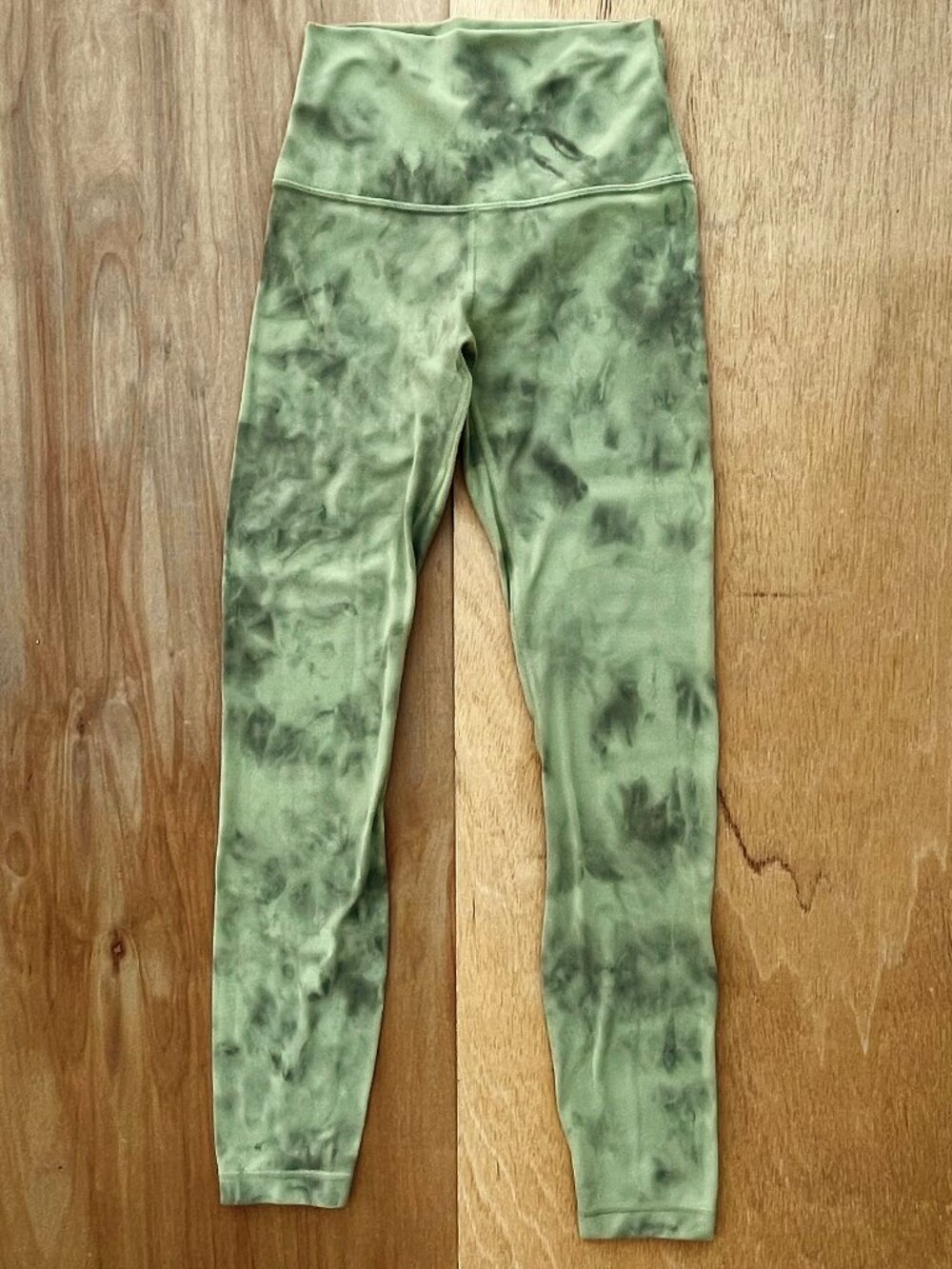 LULULEMON ALIGN HIGH RISE DIAMOND DYE PANT WOMEN’S sz 2 Lime Green